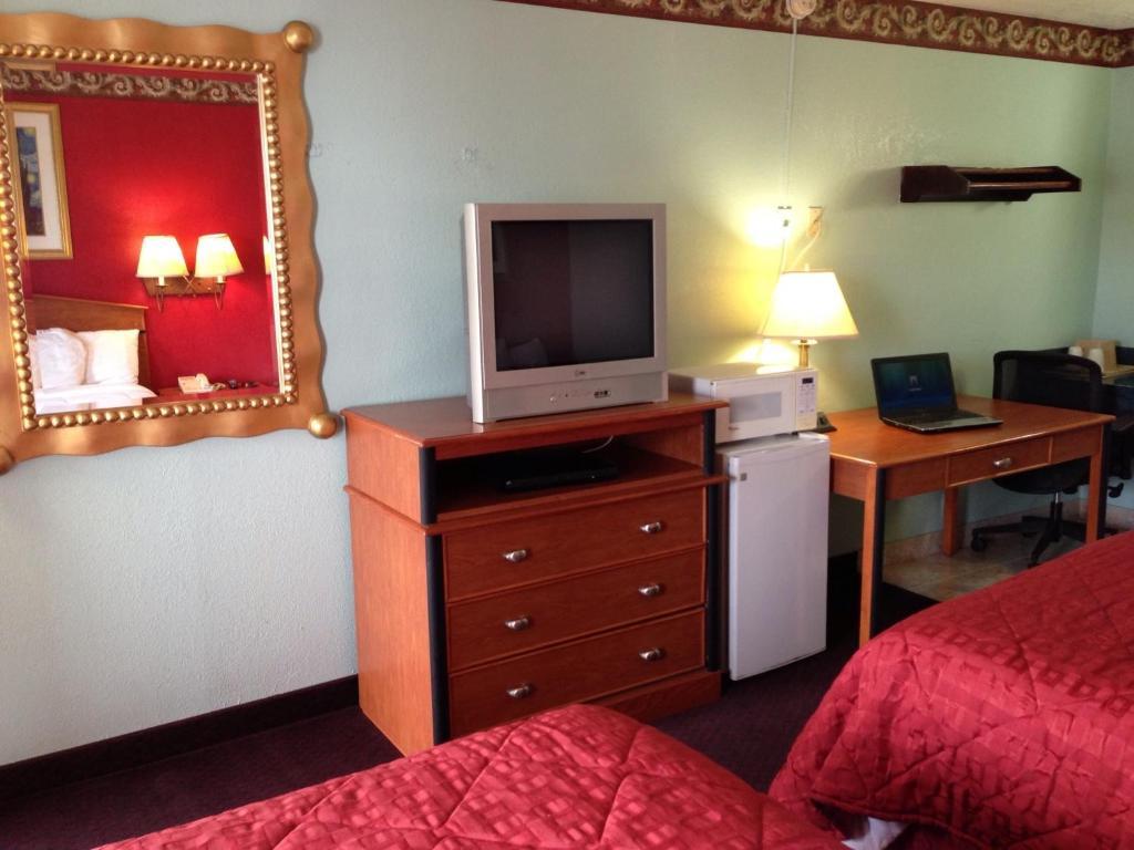 Motor Inn Clewiston Room photo
